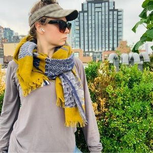 🇫🇷 Inouïtoosh Wool Mustard Owl Cat Fringed Blanket Scarf